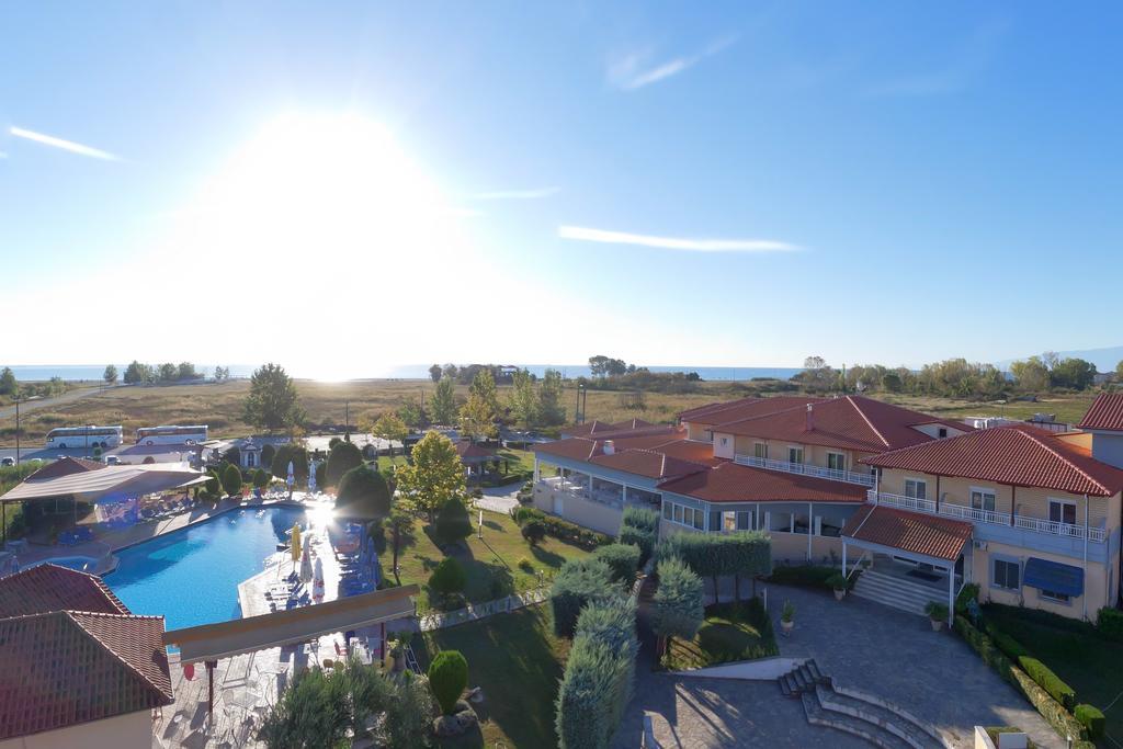 Grand Platon Hotel Олімпіакі-Акті Екстер'єр фото