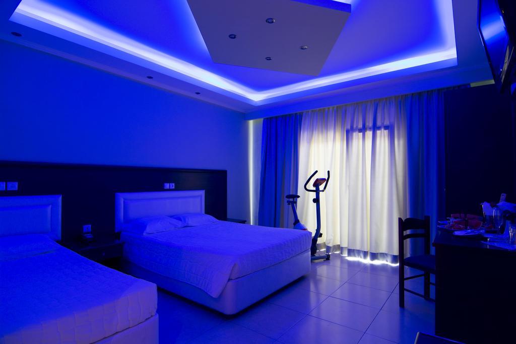 Grand Platon Hotel Олімпіакі-Акті Екстер'єр фото
