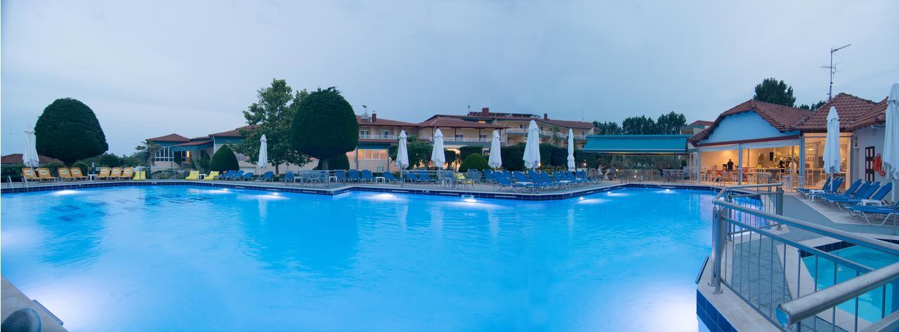 Grand Platon Hotel Олімпіакі-Акті Екстер'єр фото