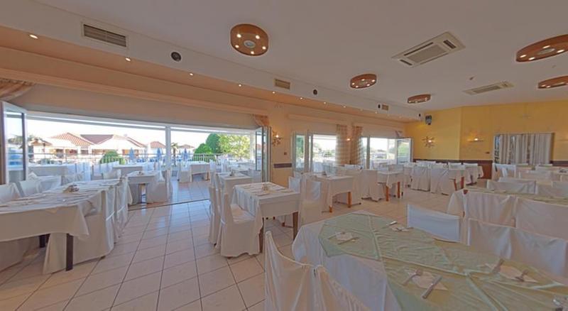 Grand Platon Hotel Олімпіакі-Акті Екстер'єр фото